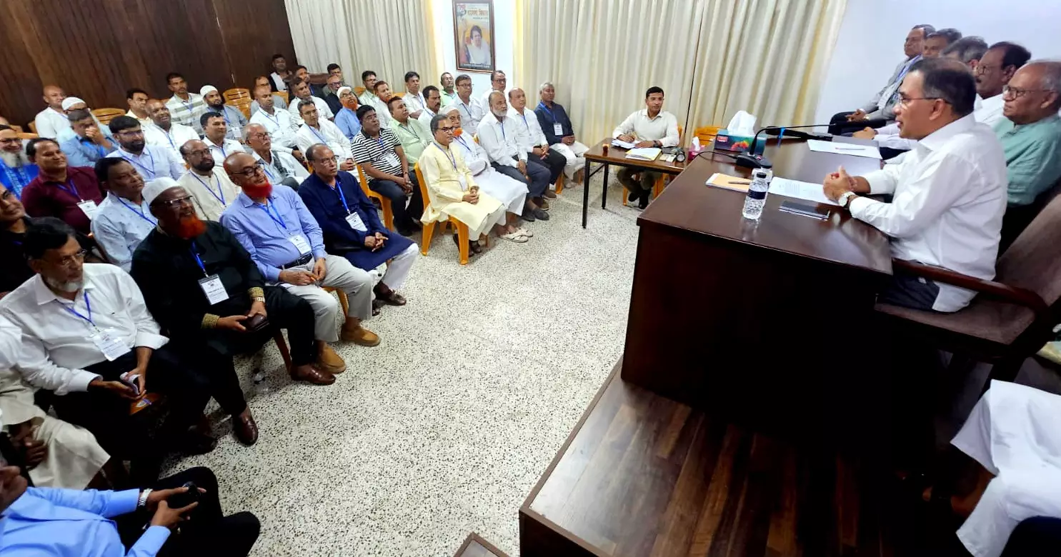 BNP Chairman Tarique holds meeting with Pabna, Chapainawabganj leaders