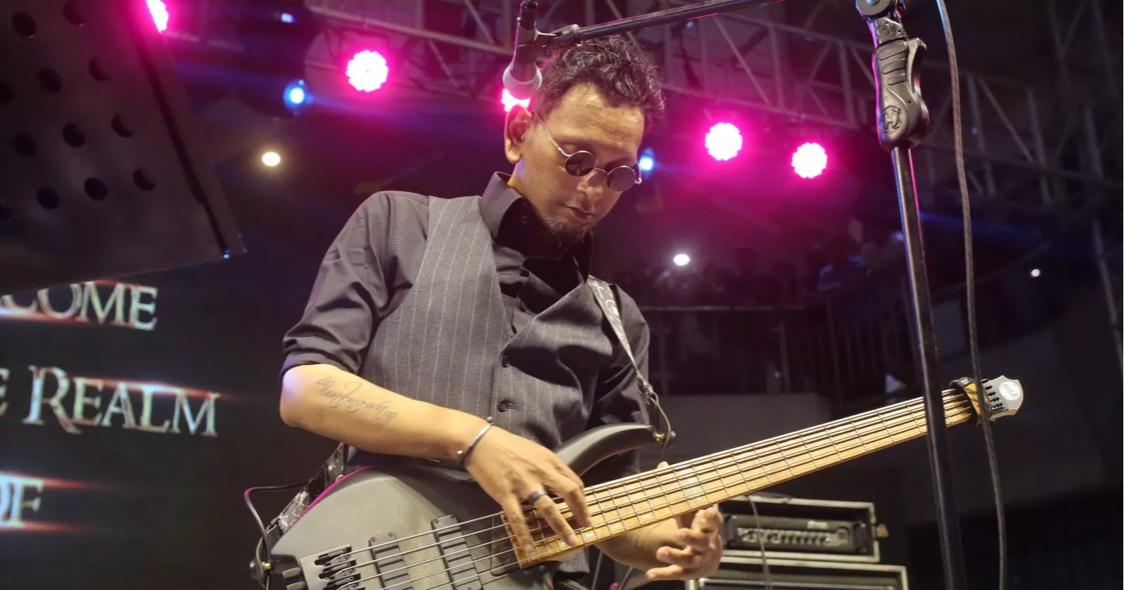 Pakistani band Jal returns to Dhaka after 12 years; chaos mars concert