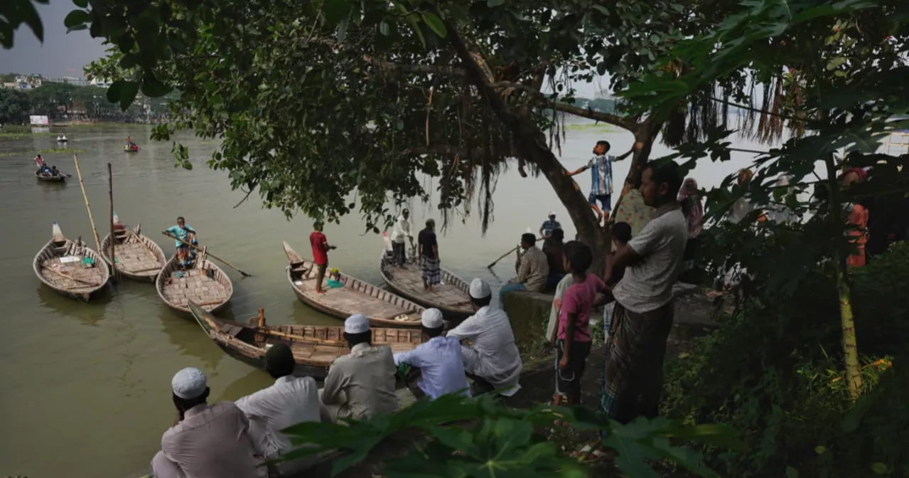 Buriganga boat race celebrates Dhaka’s 416th anniversary