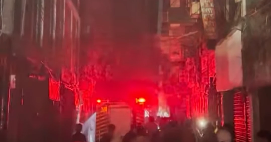 Fire breaks out at shopping mall in Old Dhaka