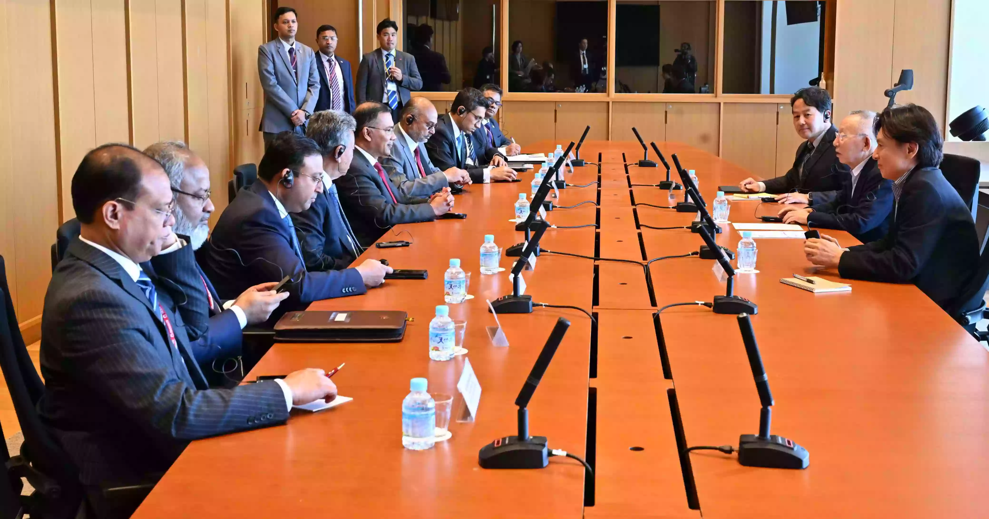 Tarique urges Uniqlo to expand investment in Bangladesh's RMG sector