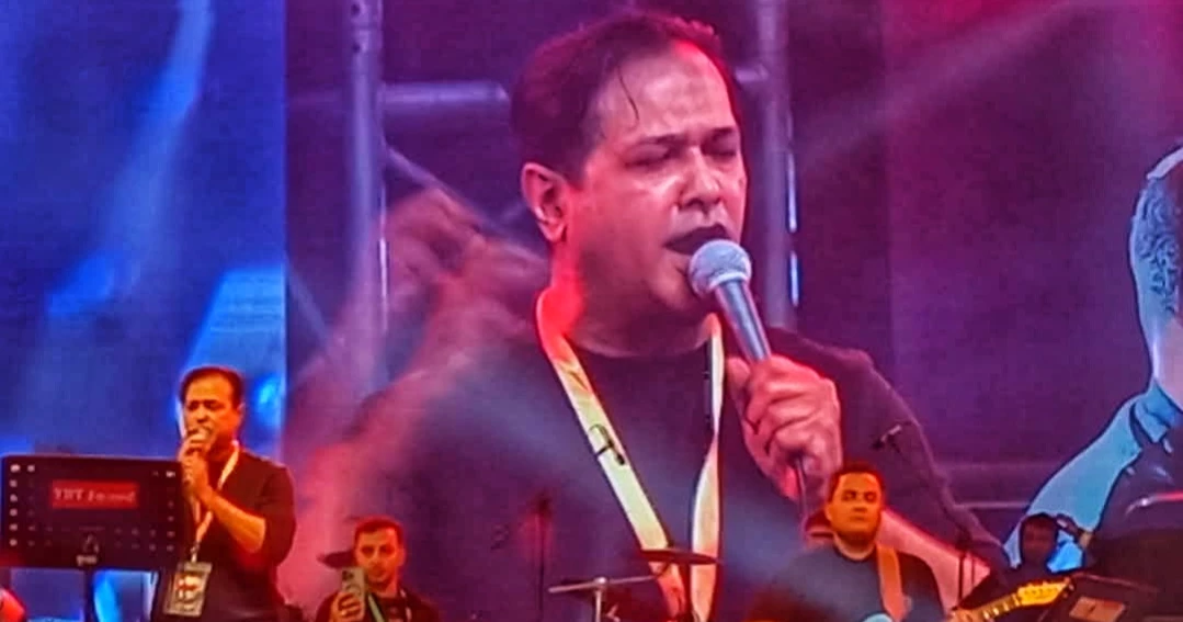 Star-studded ‘Shobar Agey Bangladesh’ concert draws massive crowd at Manik Mia Avenue