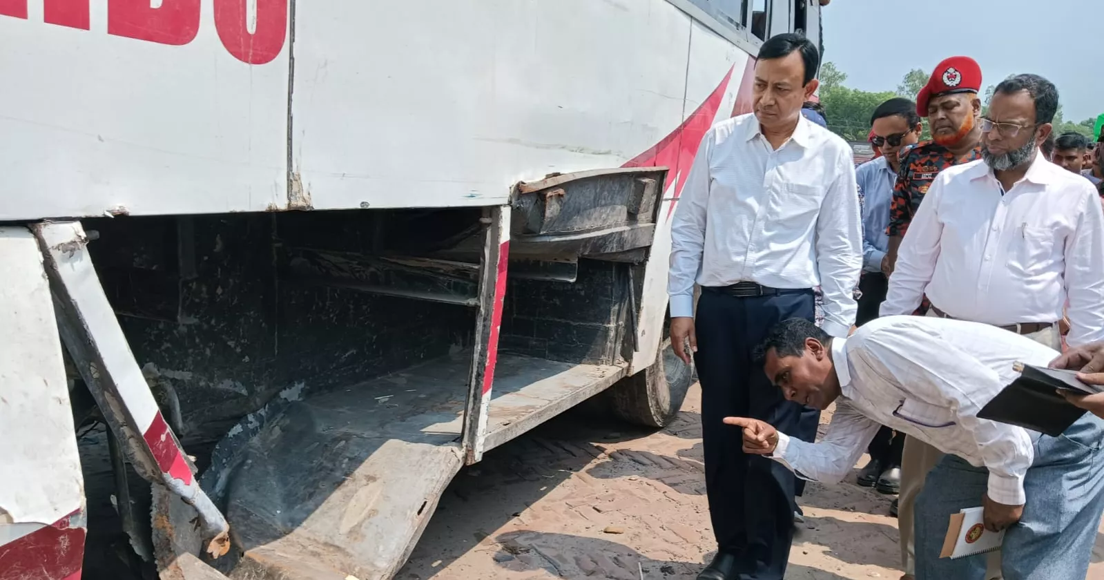 Probe body inspects Daulatdia ferry site after Padma bus tragedy