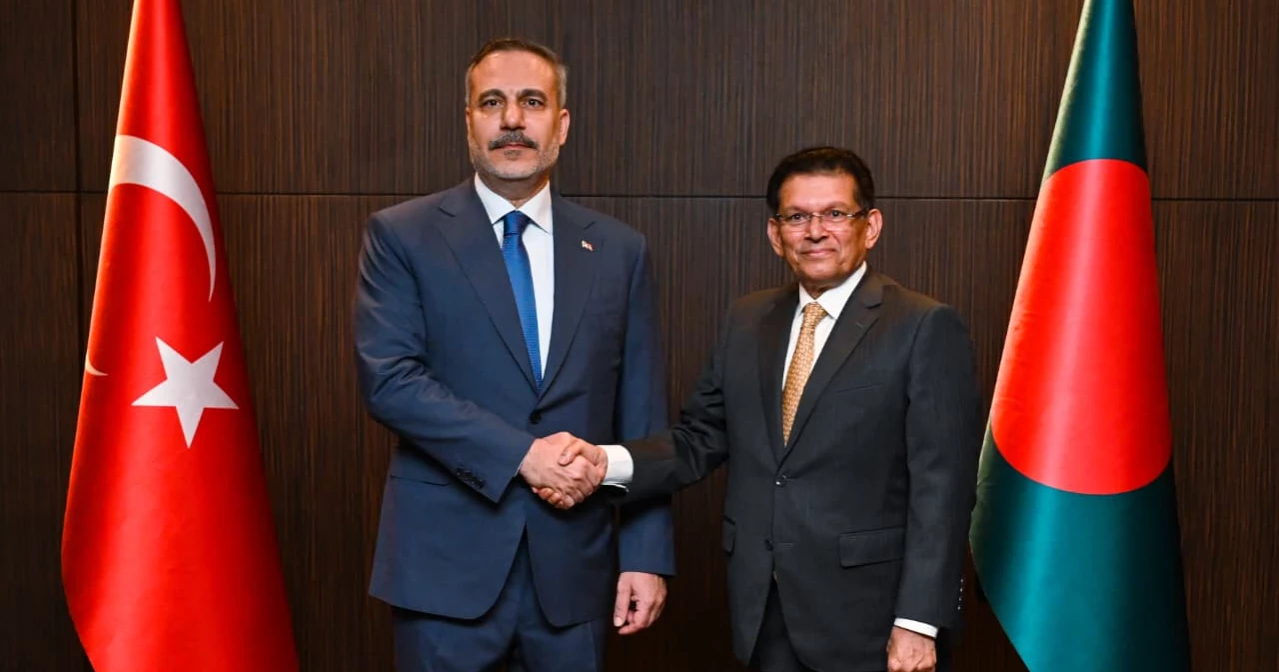 Bangladesh to continue role in global peace: FM
