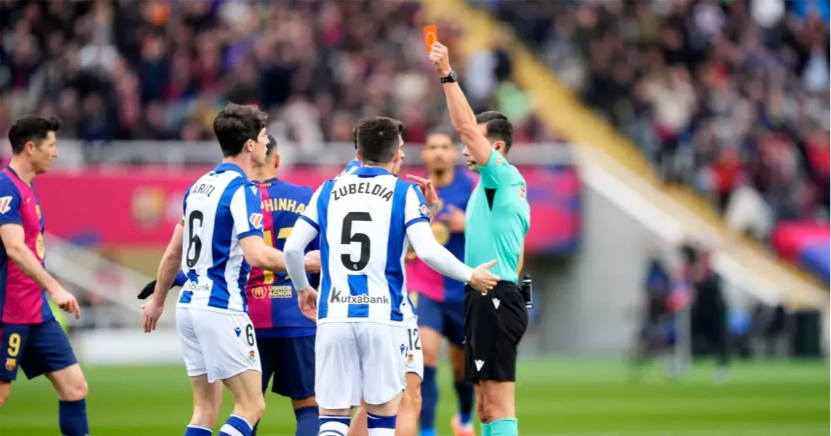 Elustondo red card La Liga