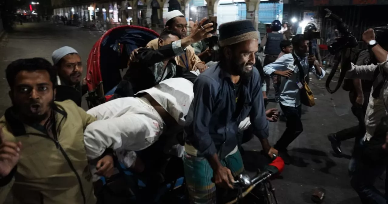 Police, Inqilab Moncha supporters engage in renewed chase at Shahbagh