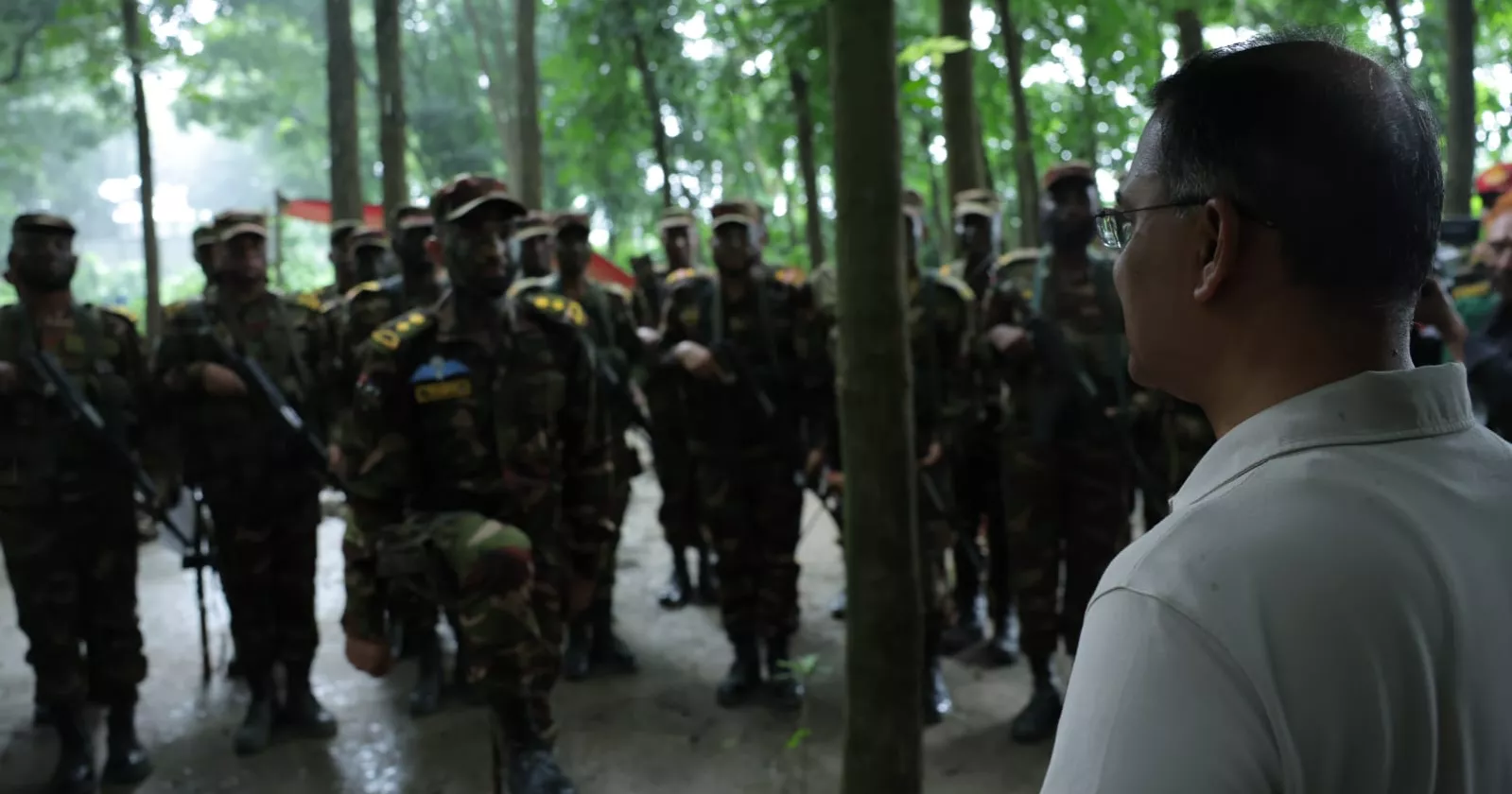 PM makes surprise visit to Army summer exercise, observes field training
