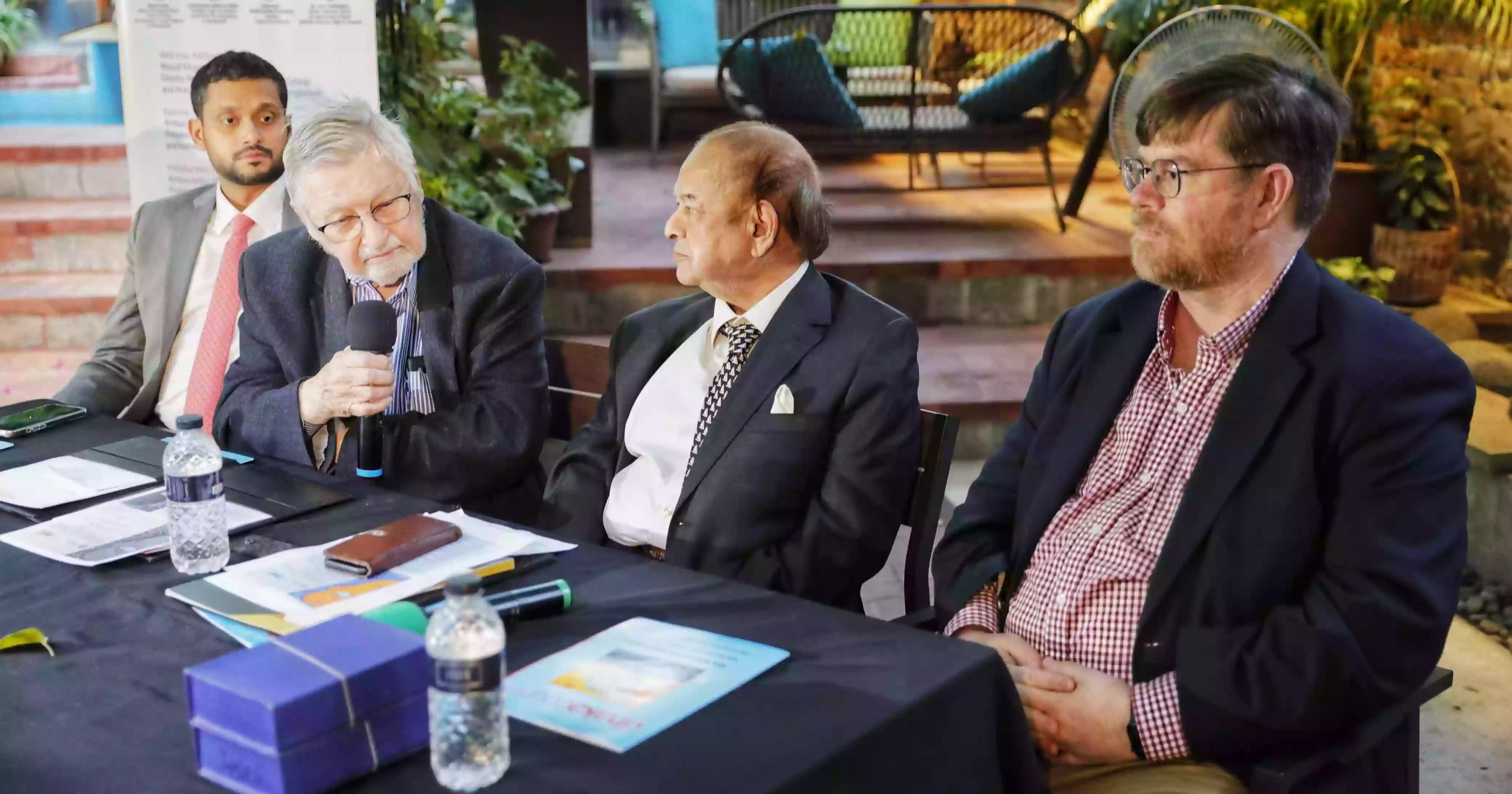 Former US diplomats stress rights, responsibilities and democracy in Bangladesh