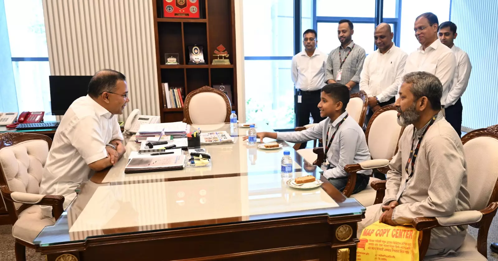 PM Tarique meets boy whose viral smile hid a story of loss