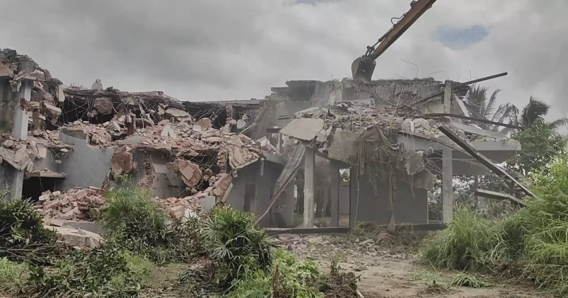 Nasrul Hamid’s bungalow on Buriganga riverbank demolished