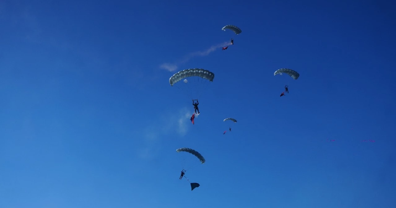 Victory Day skydive with 54 flags gets Guinness certification as record