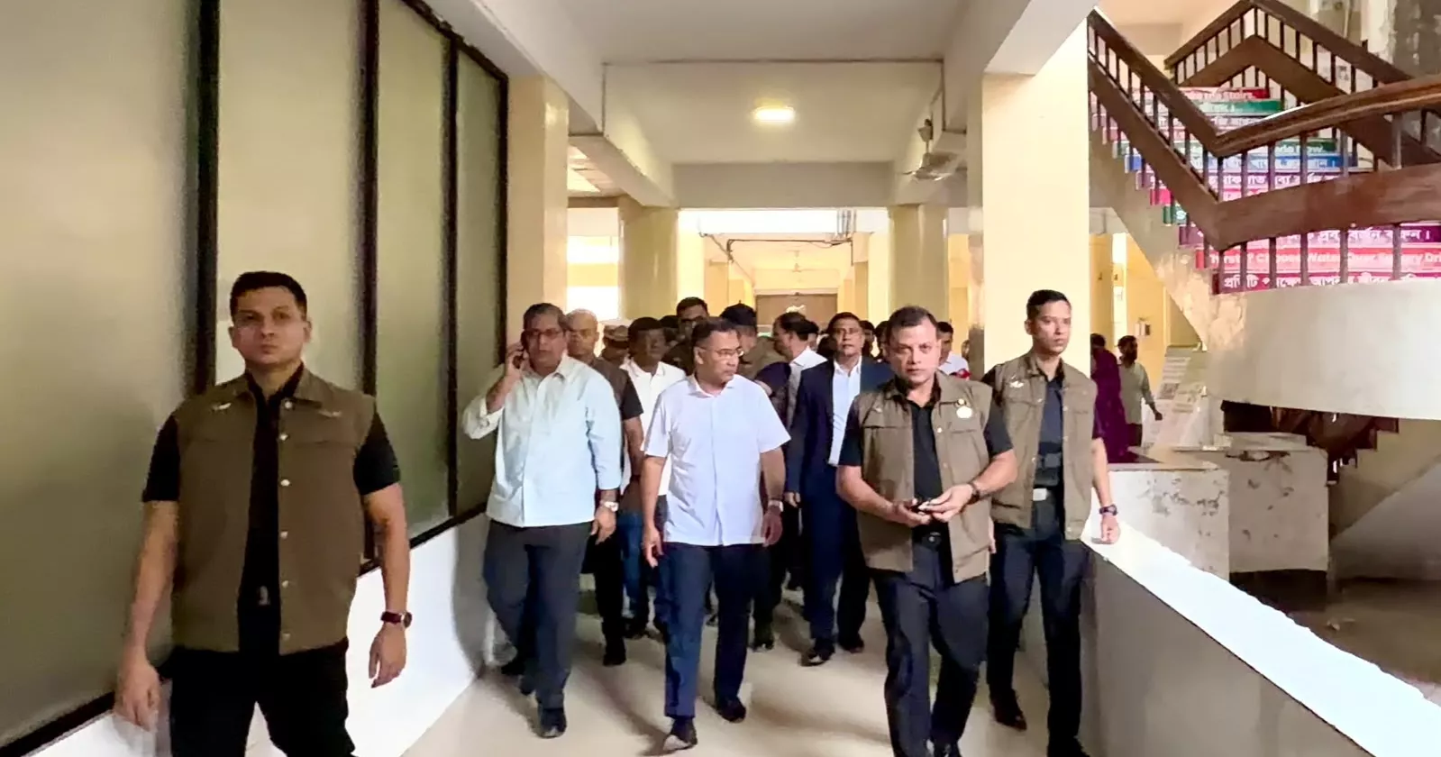 PM visits hospitals and educational institutions to assess the dengue situation