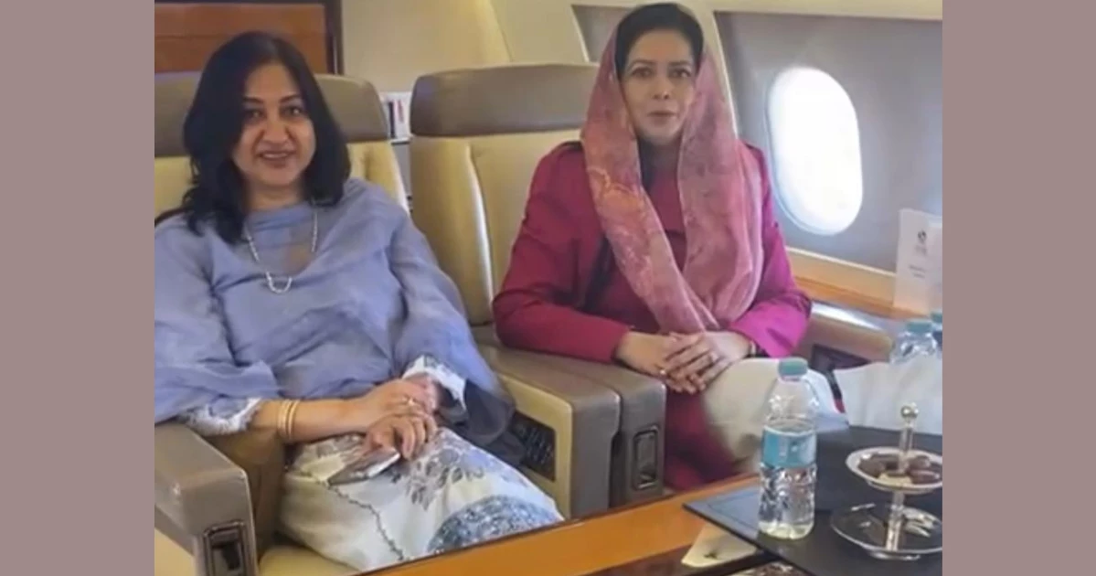 Khaleda Zia leaves London for Dhaka in air ambulance