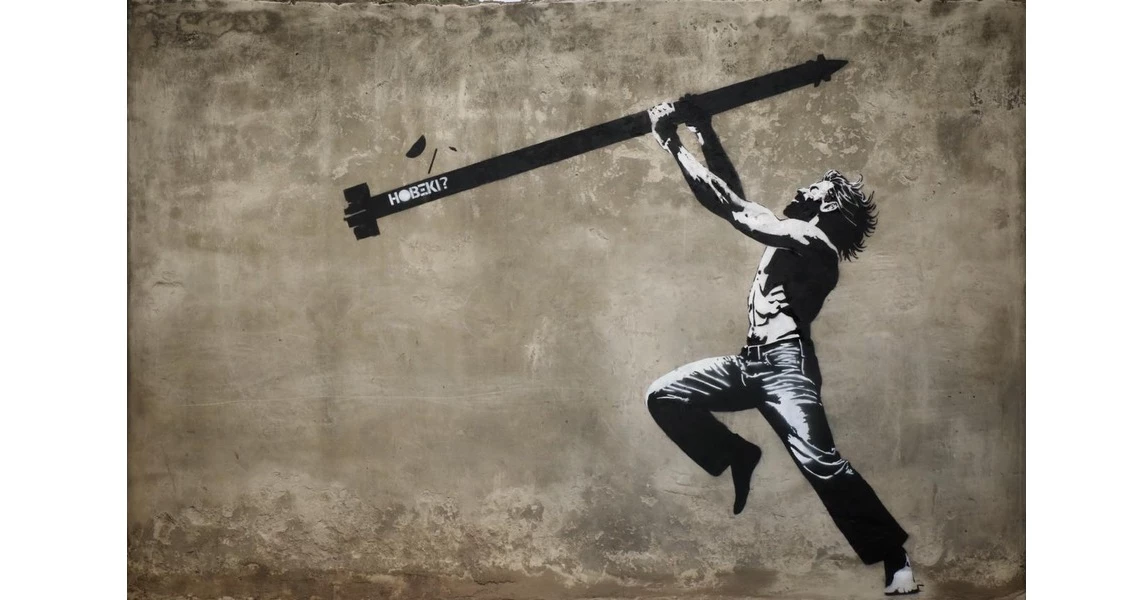 Subodh returns to Agargaon wall with strong anti-war message