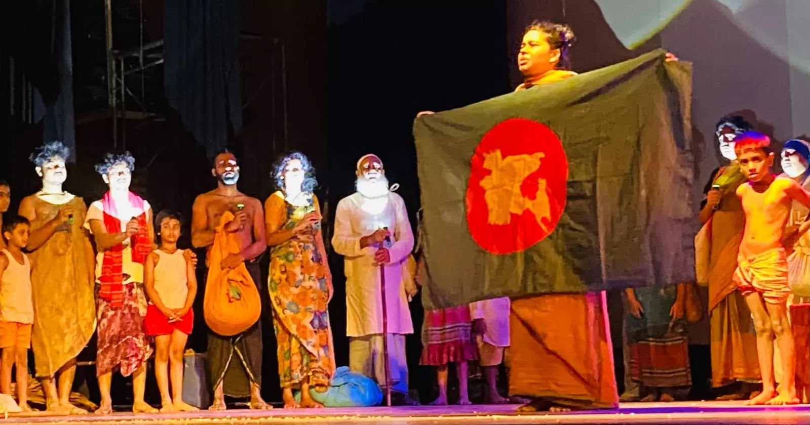 From the 1971 refugee road to a Dhanmondi stage, Ginsberg returns