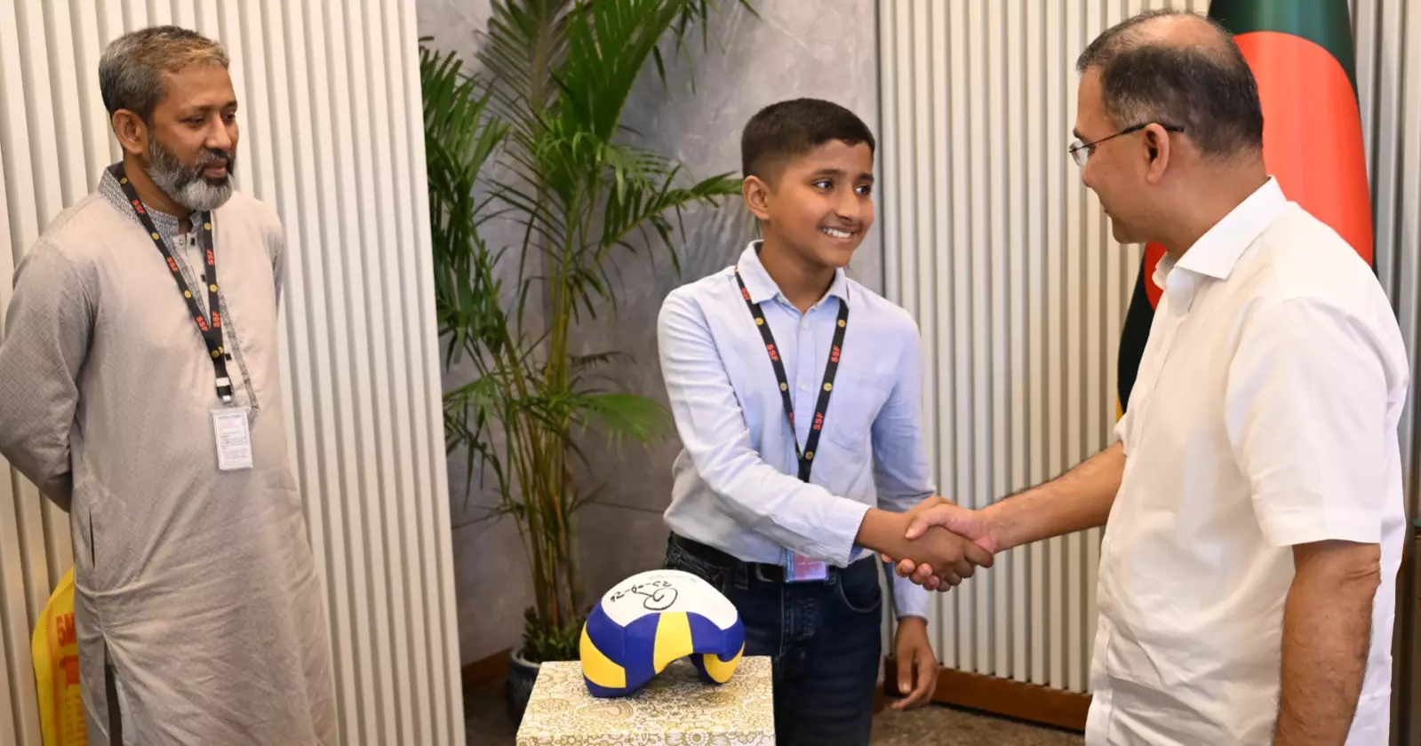 PM Tarique meets boy whose viral smile hid a story of loss