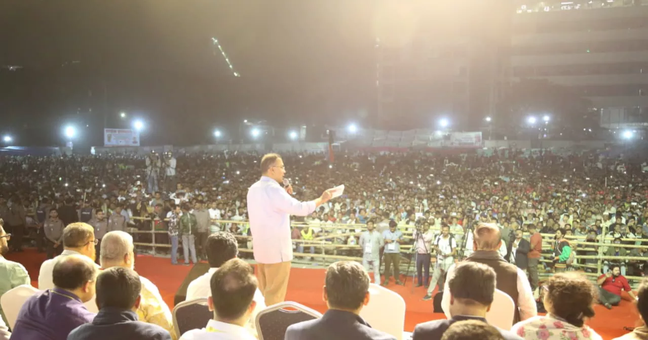 Tarique seeks votes for 'Sheaf of Paddy', also for 'Spade' in Dhaka-12