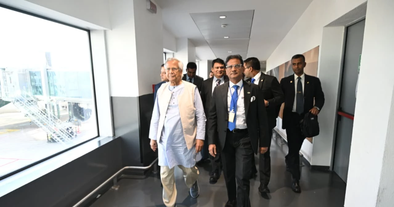 Prof Yunus arrives in Rome to attend FAO’s World Food Forum