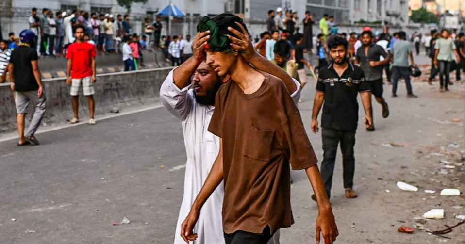 Quota reformists’ clashes with police and BCL across nation leave 6 dead