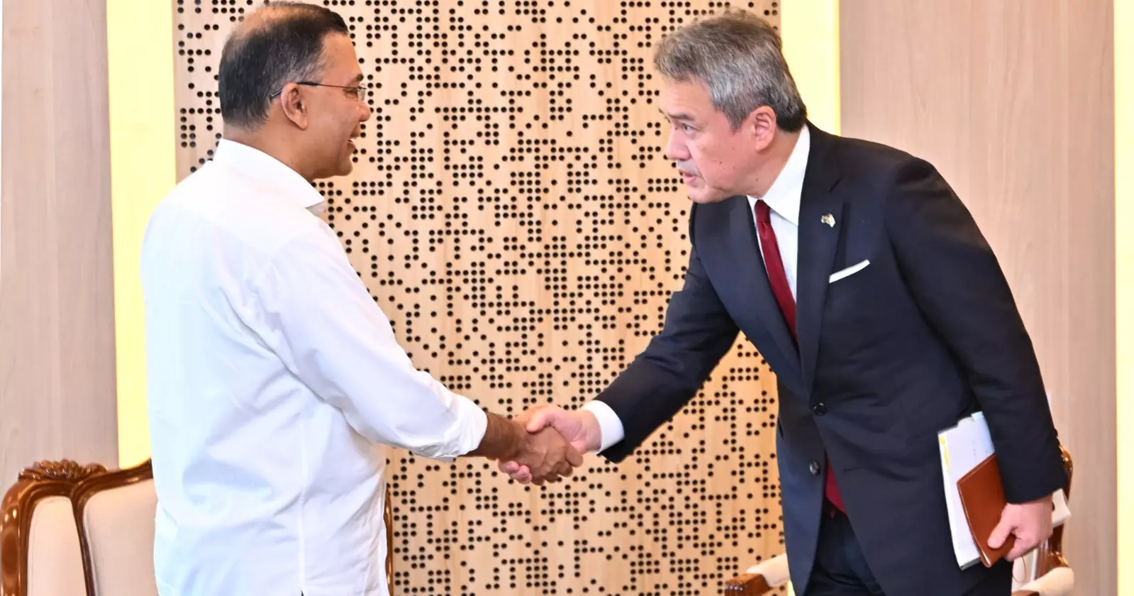 PM seeks Marubeni investment in AI data centre, 2nd KAFCO plant