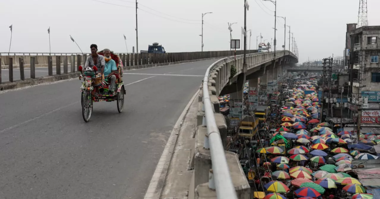 Battery-powered rickshaws now take over Bhulta Flyover