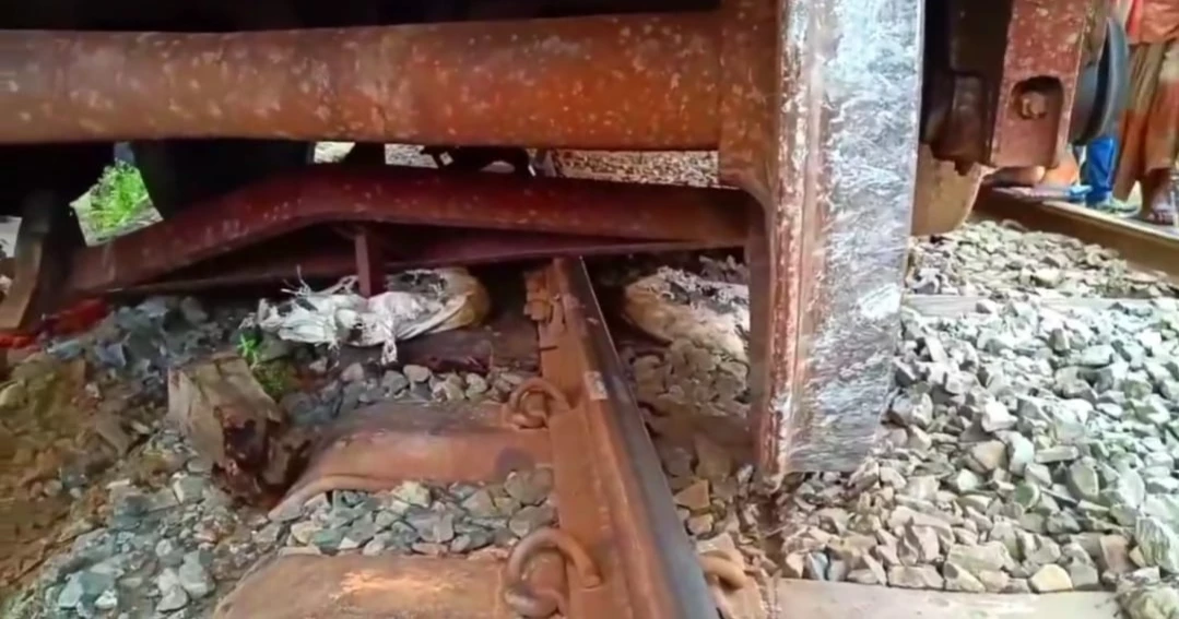 Rail communication with Khulna resumes after 5 hours