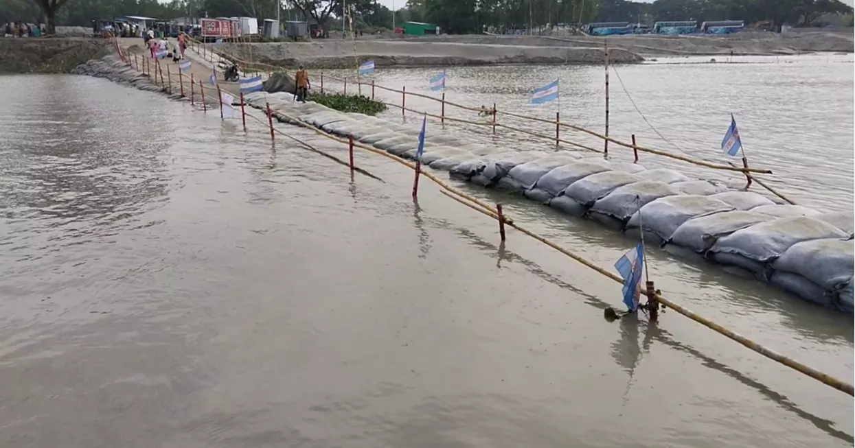 Rise in Padma water level submerges Paturia launch terminal approach road