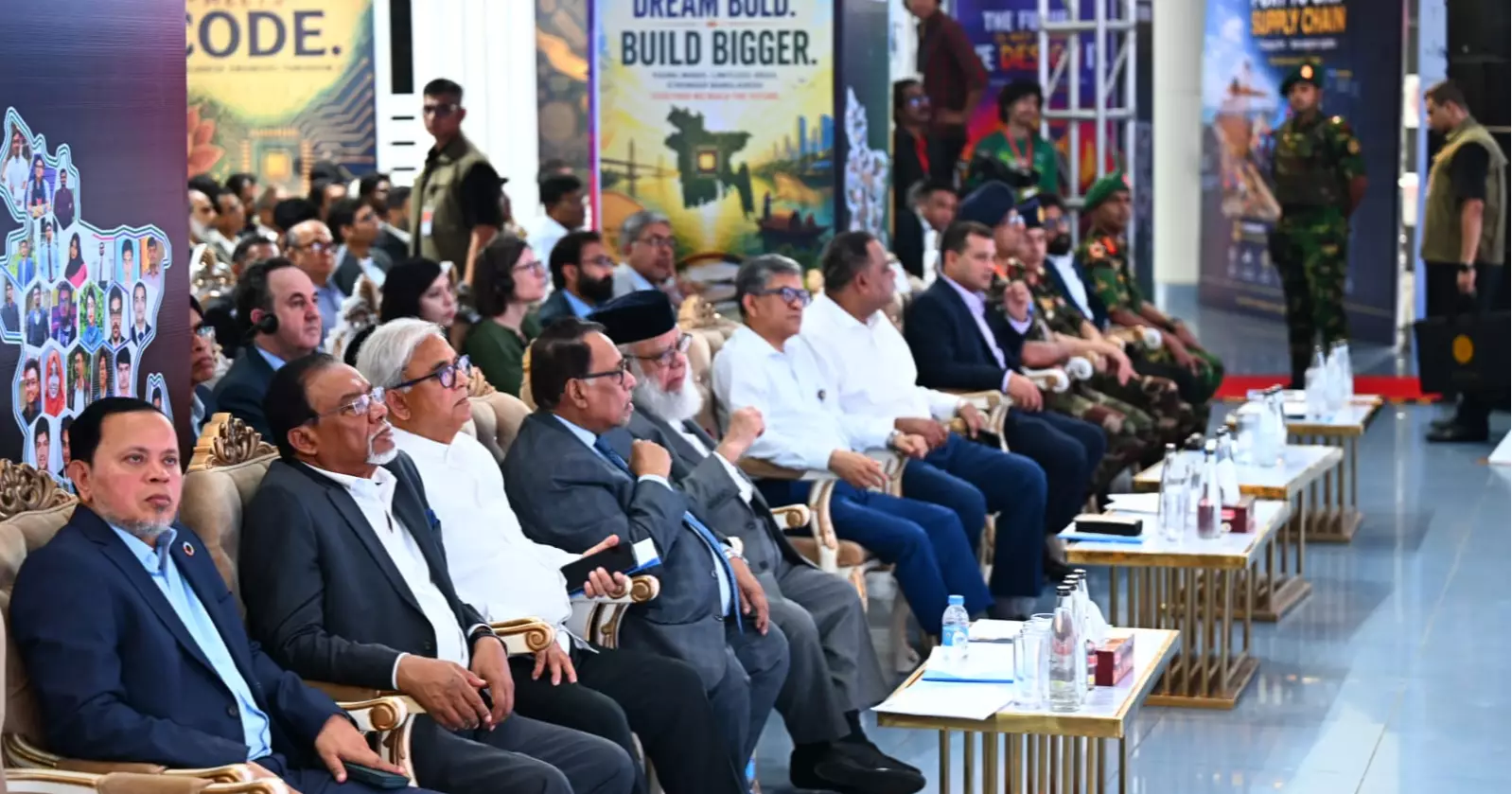 PM eyes semiconductor sector as next economic driver after garments