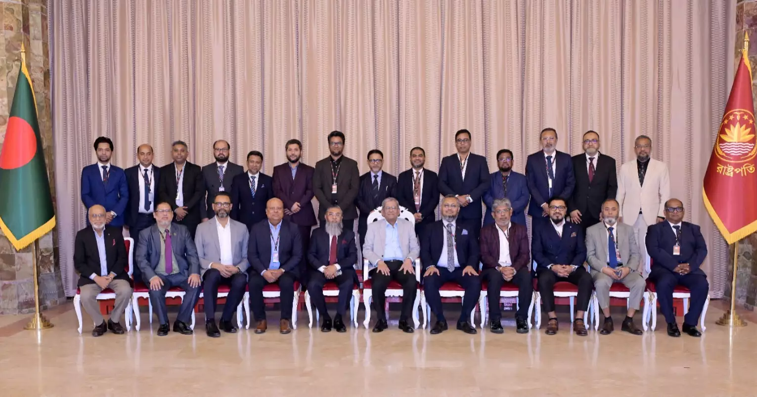 President for joint efforts to address challenges in apparel sector