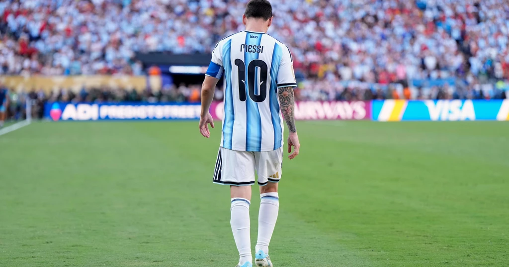 Photos of Lionel Messi at 6 World Cups from 2006
