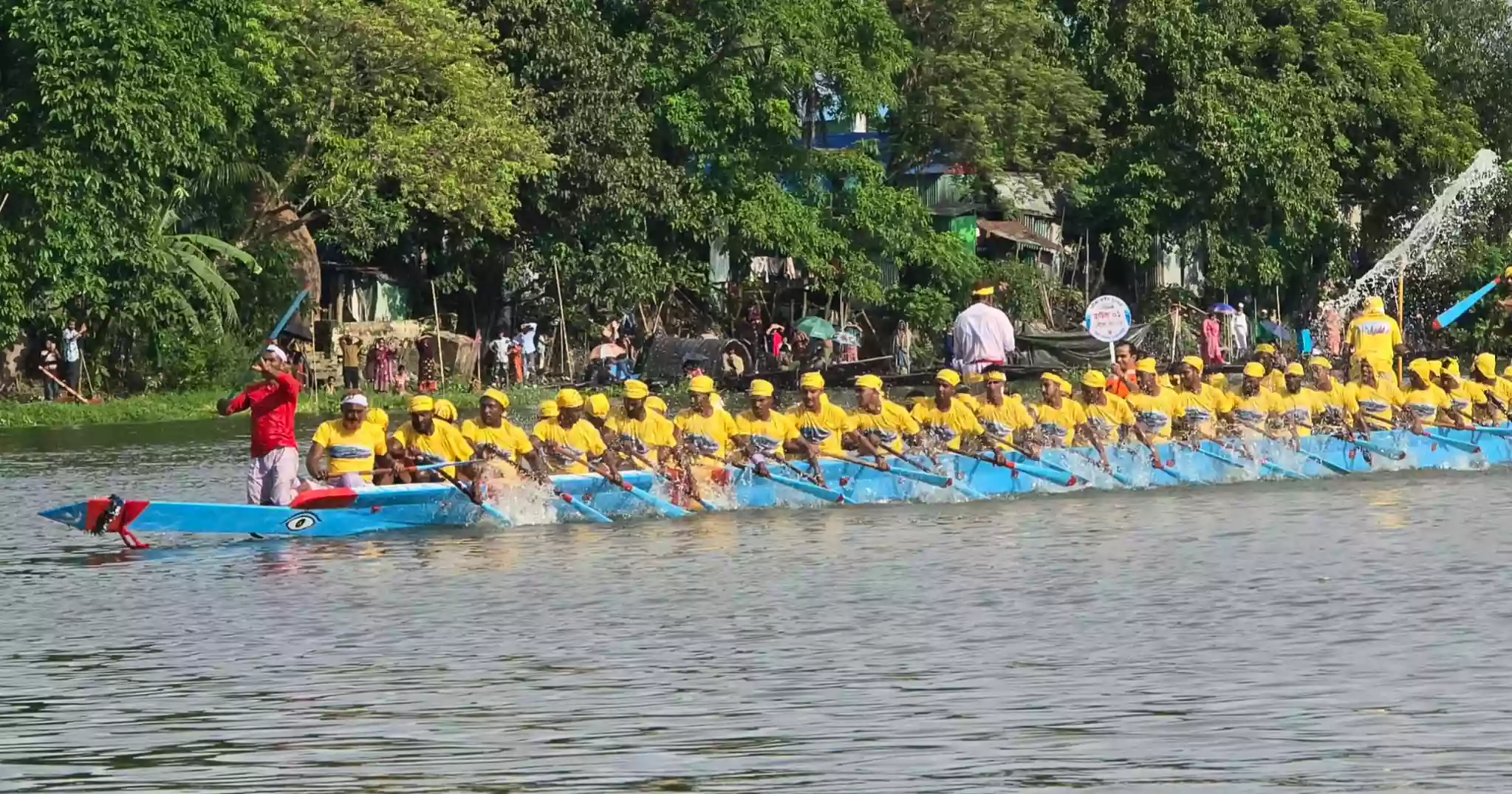 Boat race returns to Titas in Brahmanbaria after two-year hiatus