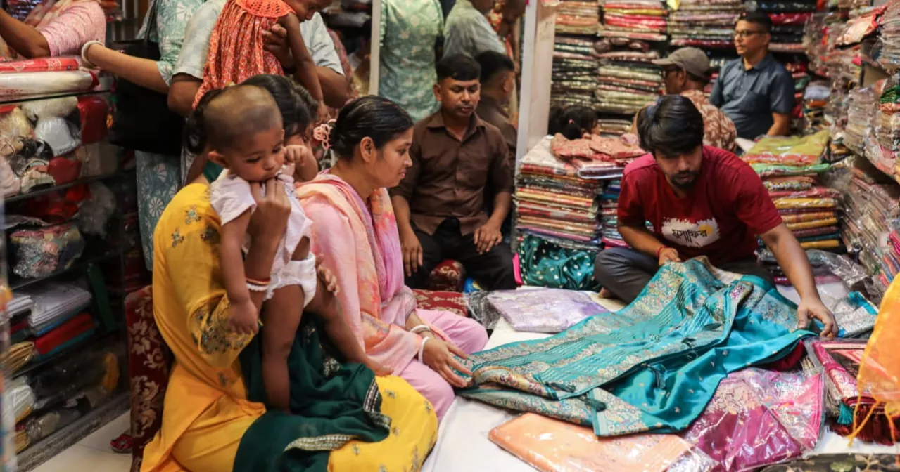 Old Dhaka markets bustle with shoppers ahead of Durga Puja