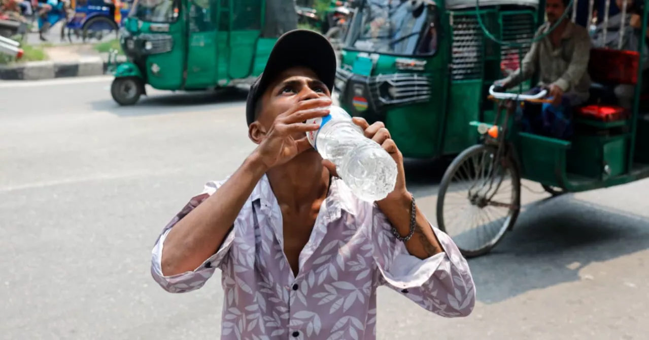 Scorching heat persists in parts of Bangladesh; humidity worsens discomfort