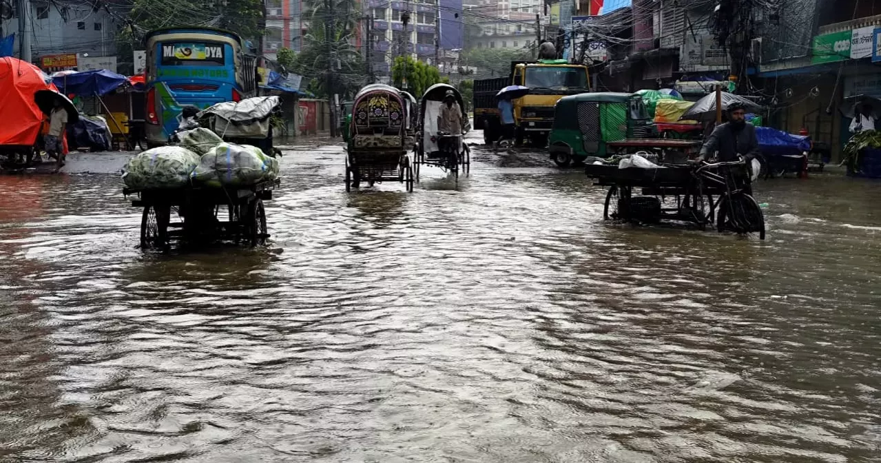 Chattogram records highest daily rainfall in 42 years; normal life disrupted