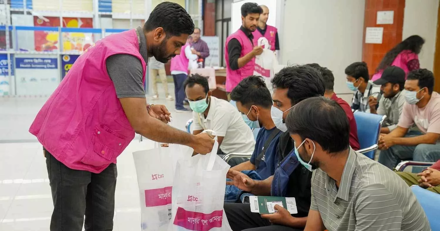 18 Bangladeshis return home from Myanmar scam centre