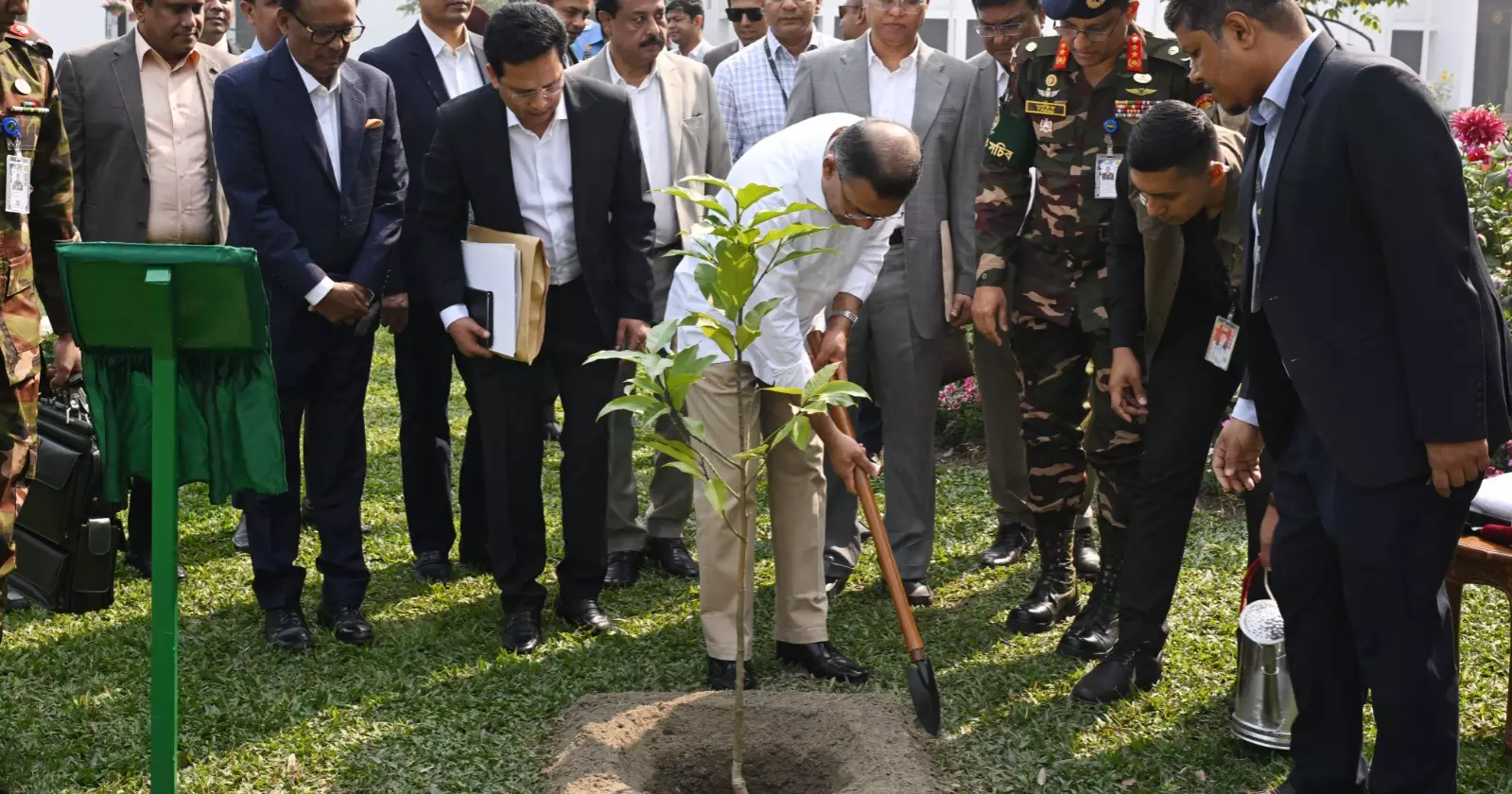 PM Tarique begins work at Tejgaon PMO for first time