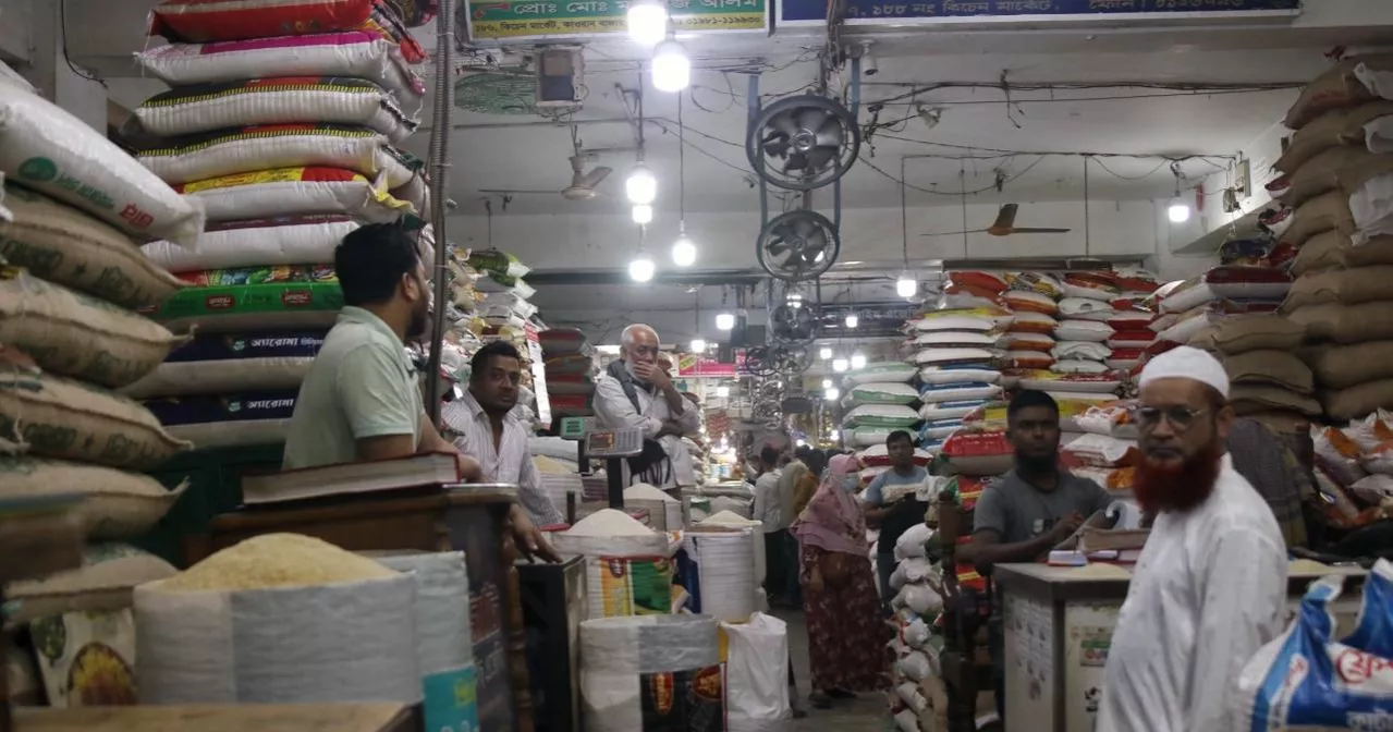 Prices surge at Karwan Bazar in light of Ramadan
