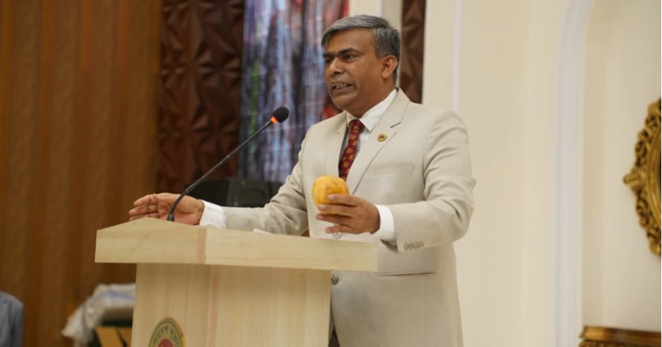Rich diversity of Bangladeshi mangoes showcased in Kathmandu