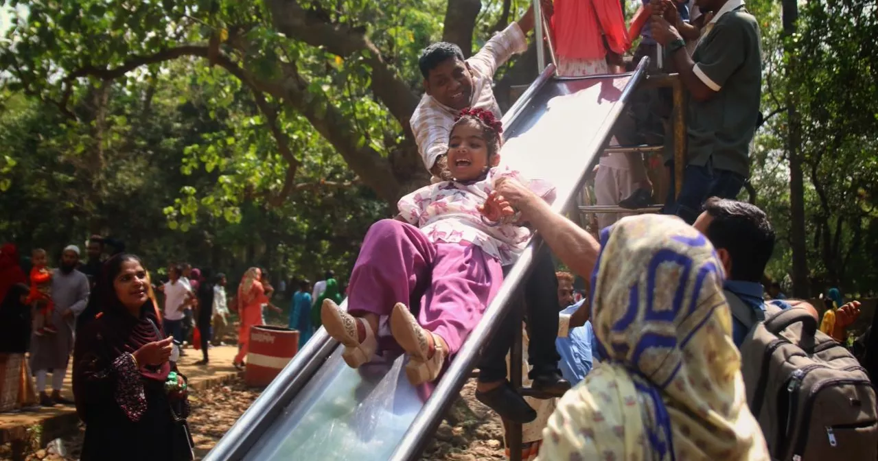 Eid joy continues as crowds flock to Dhaka Zoo