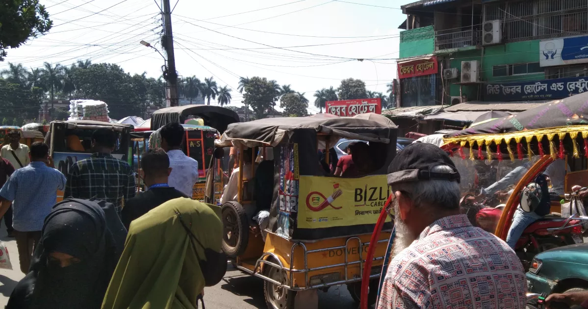 Unregulated e-bikes and rickshaws paralyse daily life in Jashore