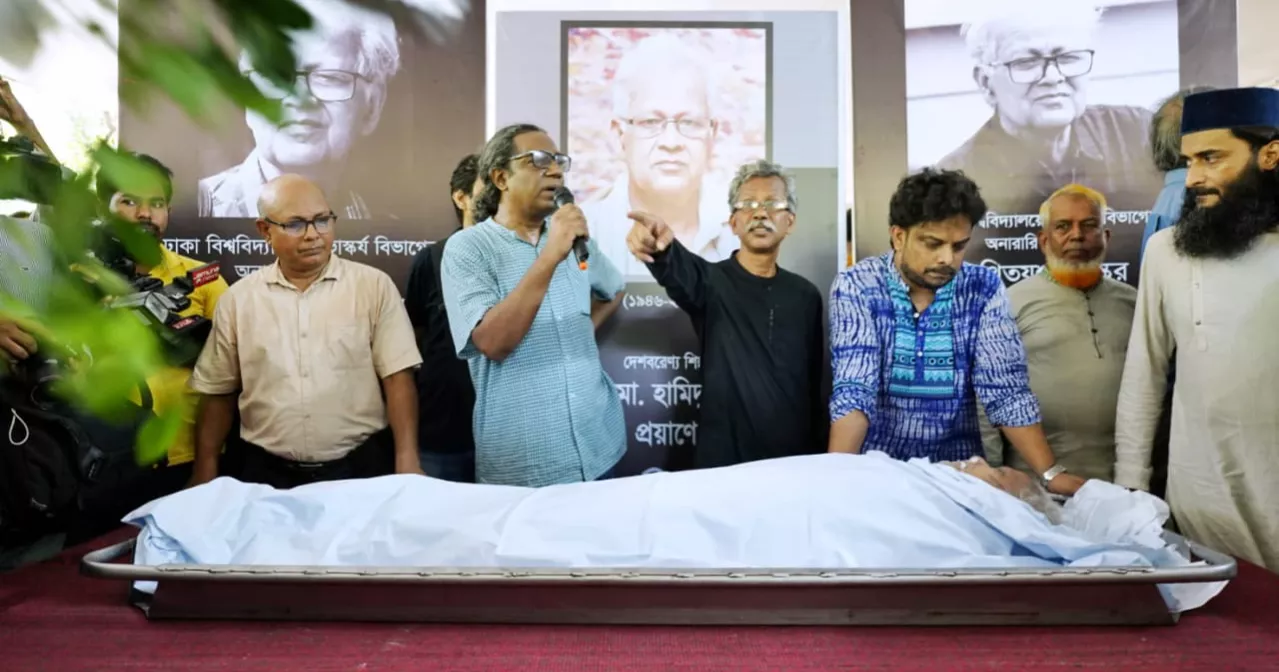 Final tribute paid to eminent artist Hamiduzzaman Khan at DU’s Charukala