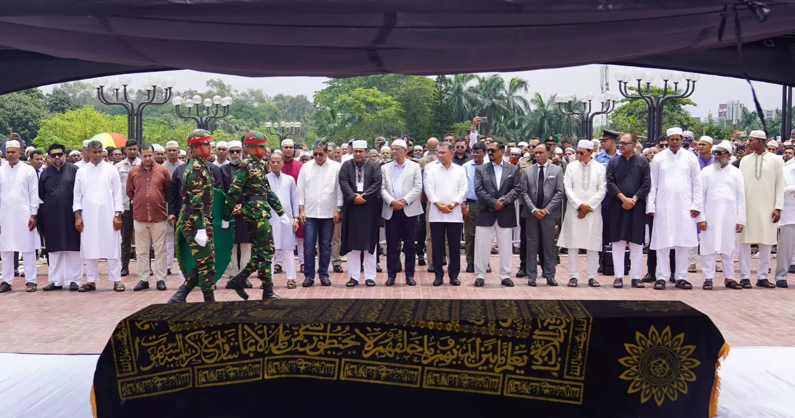 PM pays last respects to ex-State Minister Mizanur Rahman Sinha