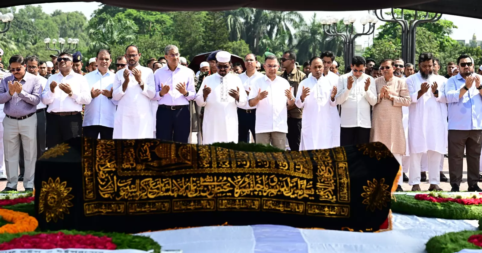 Ex-BNP MP Salahuddin Ahmed’s first janaza held at Parliament
