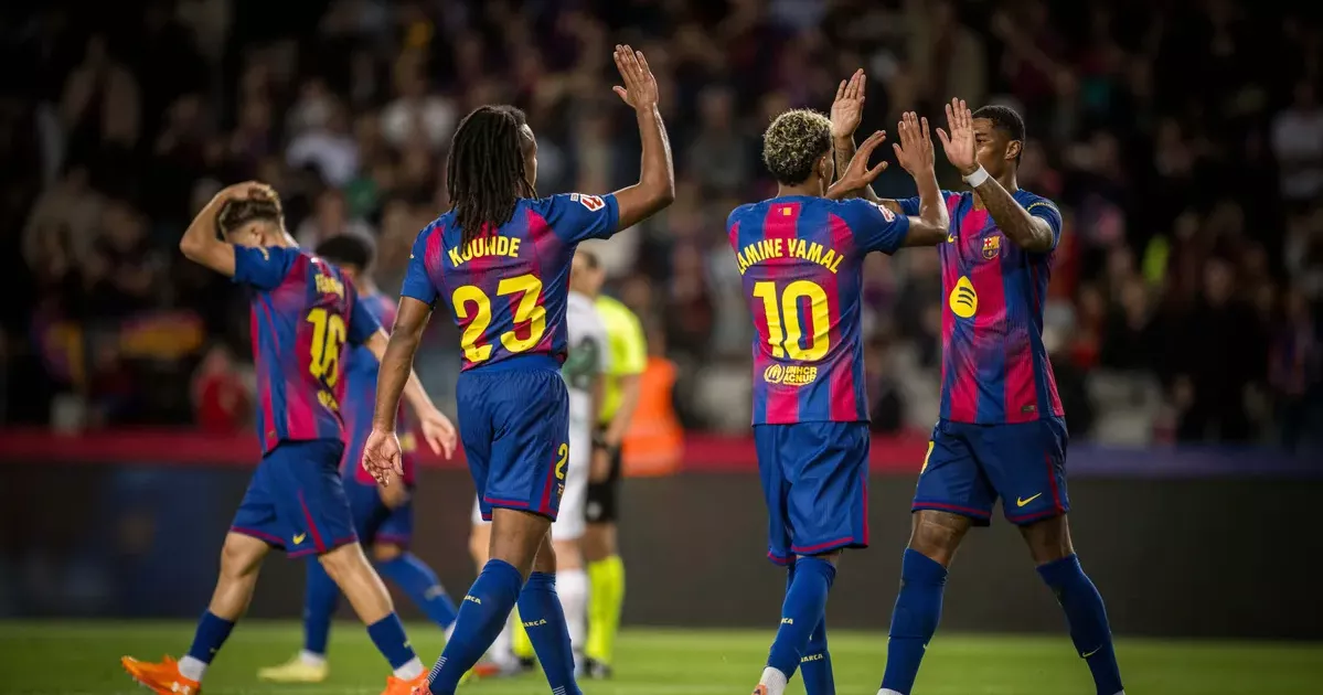 Barcelona narrow gap with Real Madrid with a 3-1 win over Elche