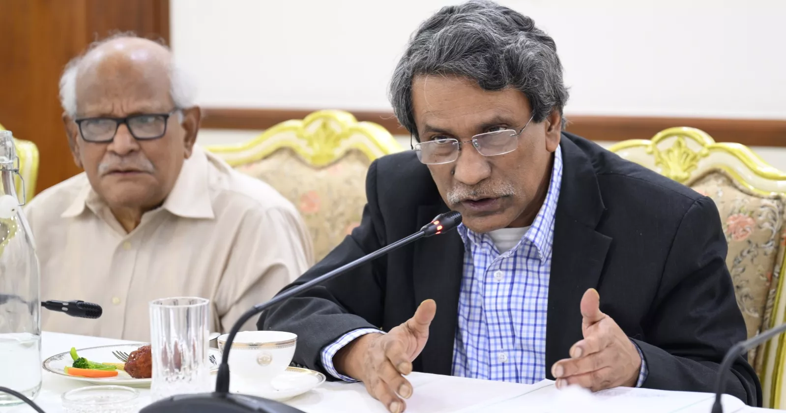 Prof Yunus calls for preserving all records of National Consensus Commission