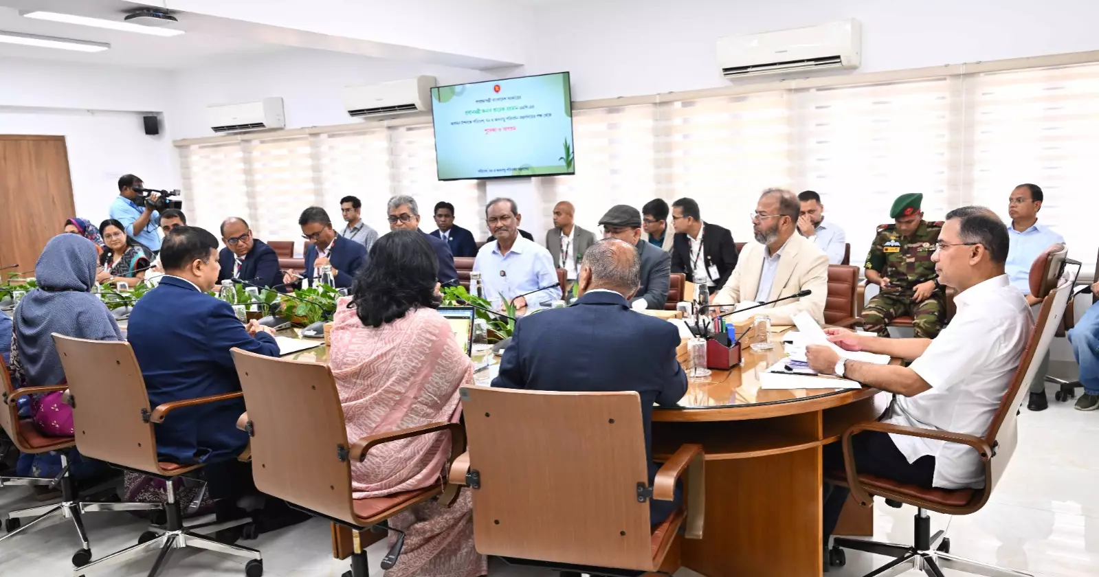 PM calls Dhaka’s air pollution a matter of shame