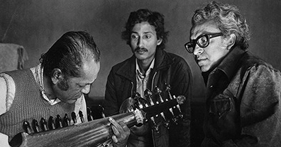 Nasir Ali Mamun’s solo exhibition opens Friday featuring rare moments of poets Shamsur Rahman, Al Mahmud