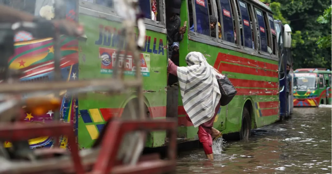 Commuters suffer as downpour leaves Dhaka streets waterlogged