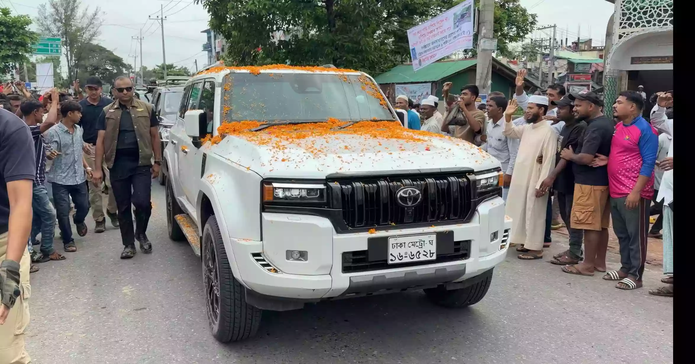 PM Tarique drives 197 kms himself during Cox’s Bazar tour