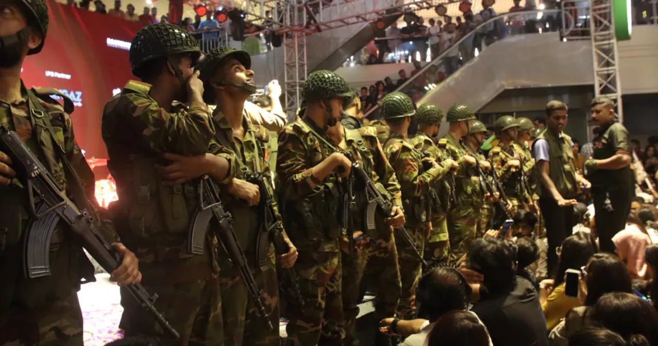 Pakistani band Jal returns to Dhaka after 12 years; chaos mars concert